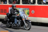 [no_rights] Ville de Prague.<br>Harley Davidson Road King, si vous n'aimez pas le tramway.<br>Mais gare aux rails et aux pavés !