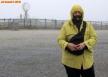 [no_rights] Cap Nord, Norvège, 5 août 2016.<br>Pas de chance, on a droit à du brouillard.<br>Notez la tenue vestimentaire estivale de Sophie.